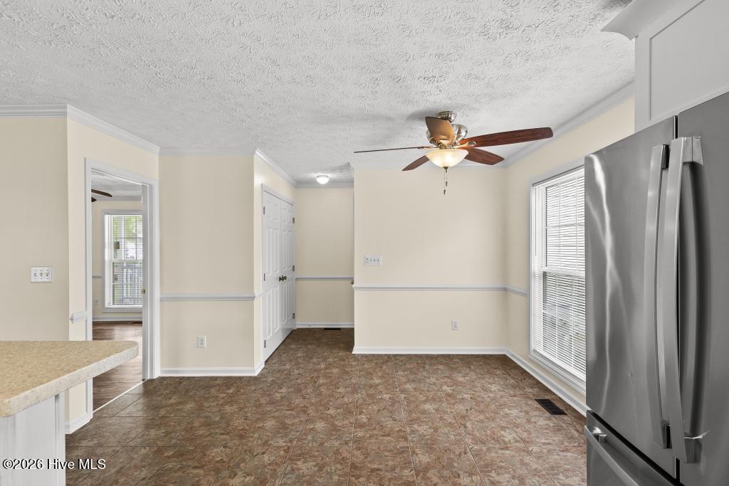 100567126 | Photo 10