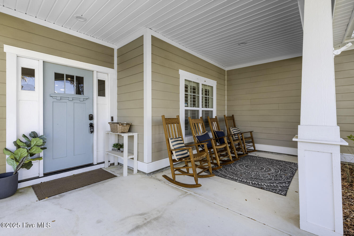 100530635 | Photo 41