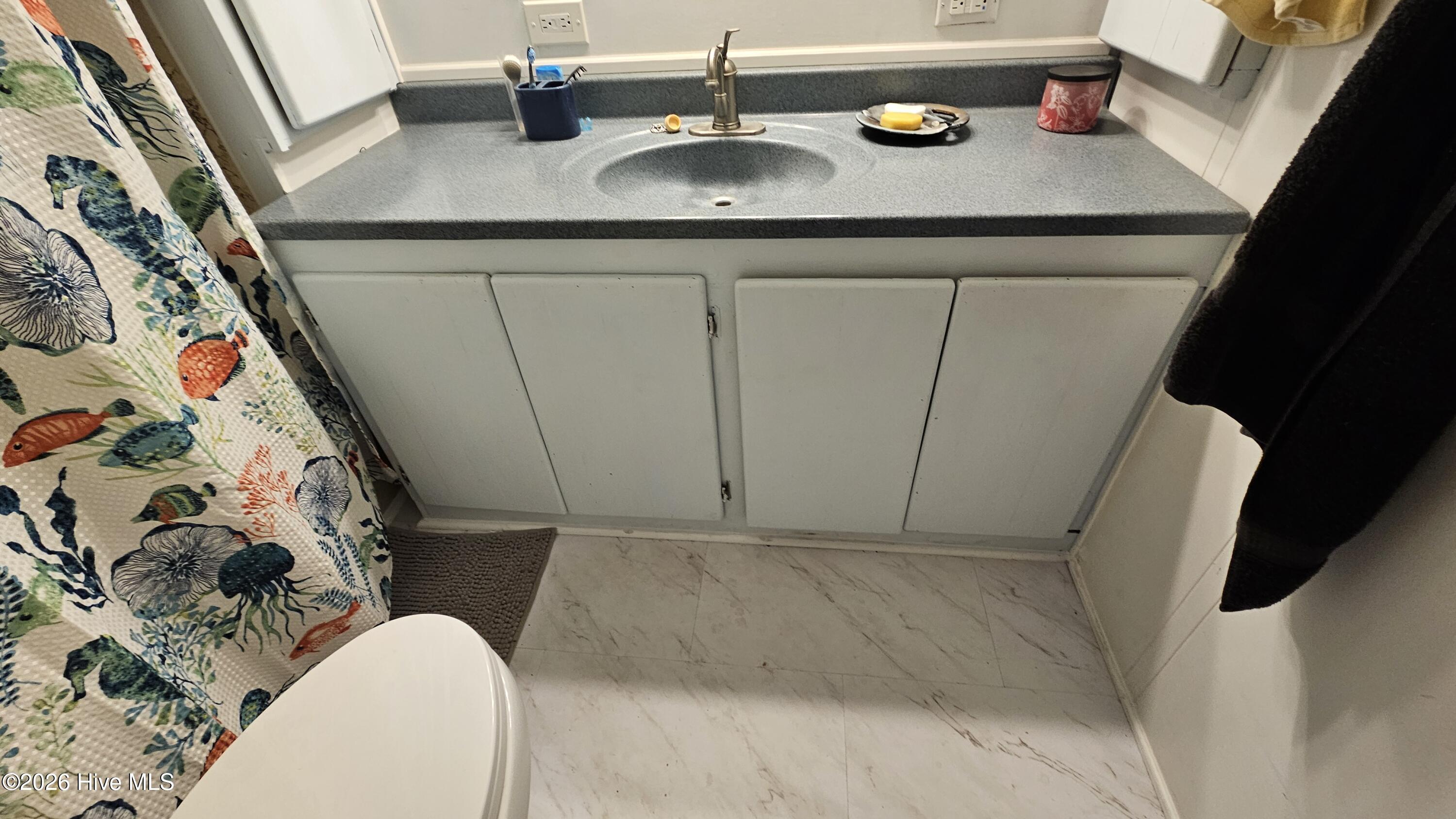 100567850 | Photo 29