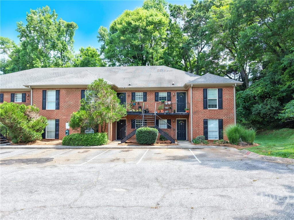 FEATURED LISTINGS