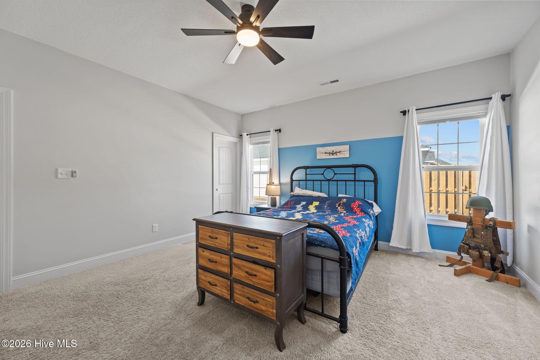 100553324 | Photo 36