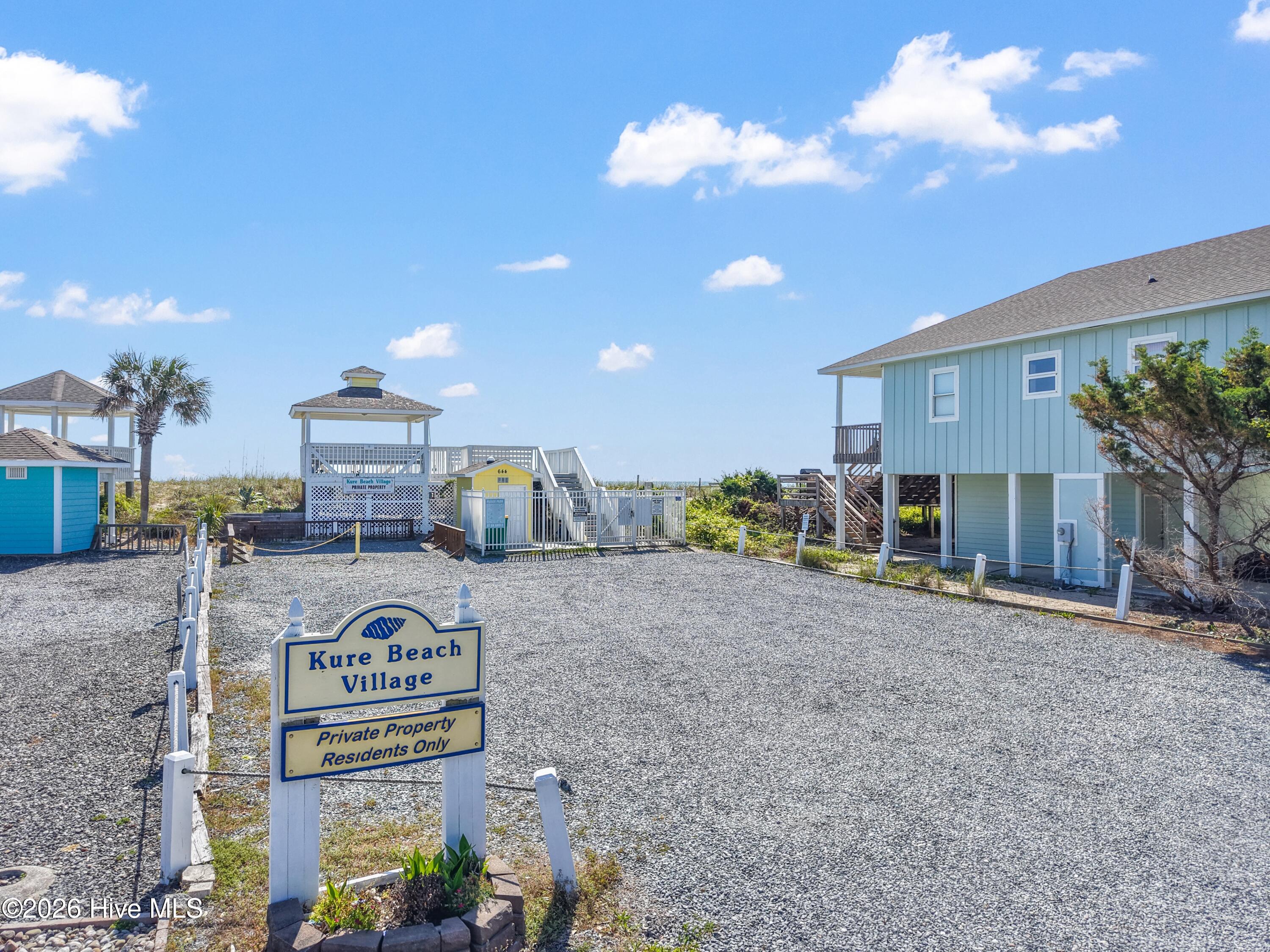 100570489 | Photo 14