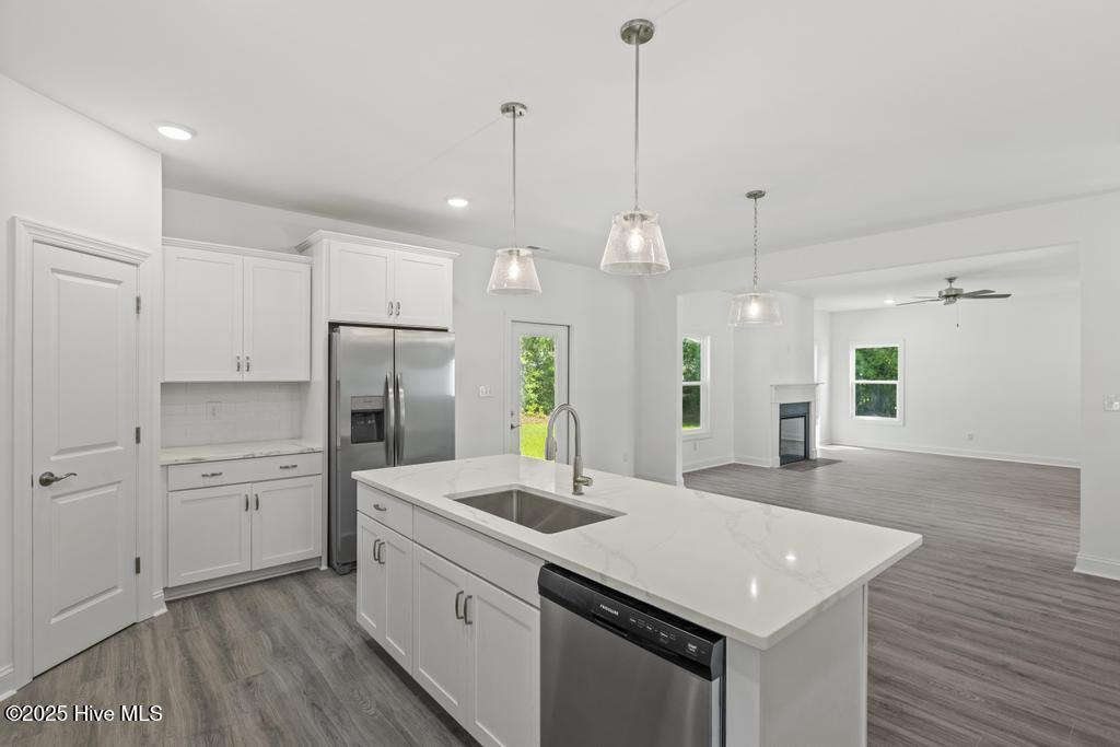 100518494 | Photo 14