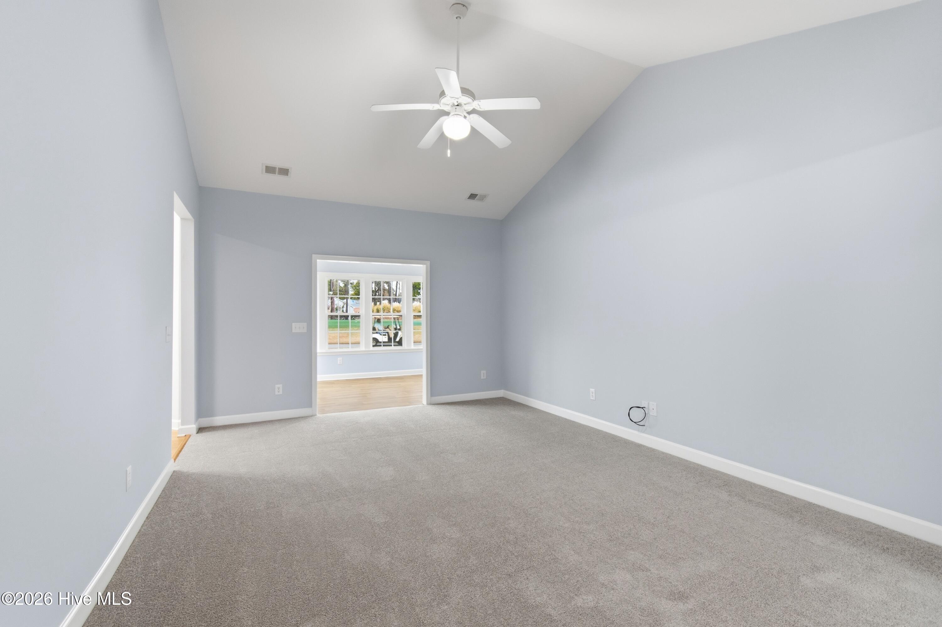 100555748 | Photo 18