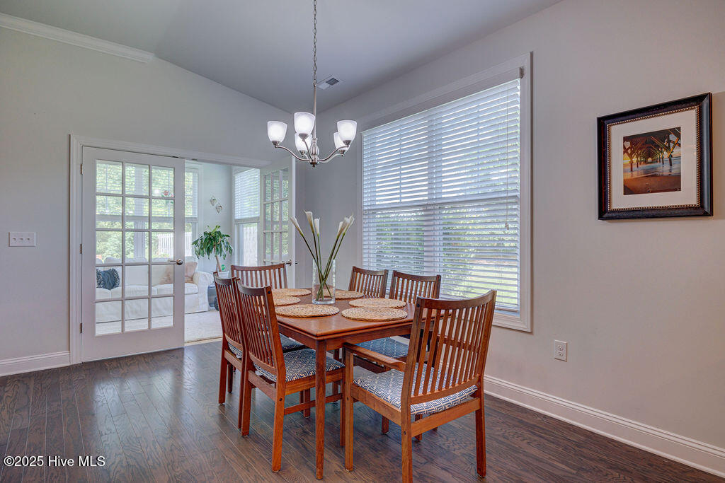 100529345 | Photo 16