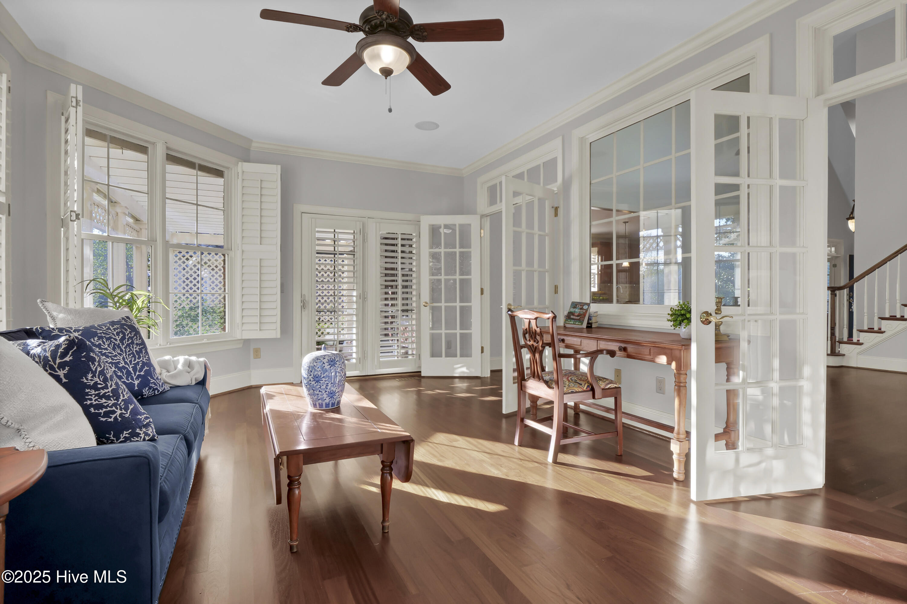 100535642 | Photo 21