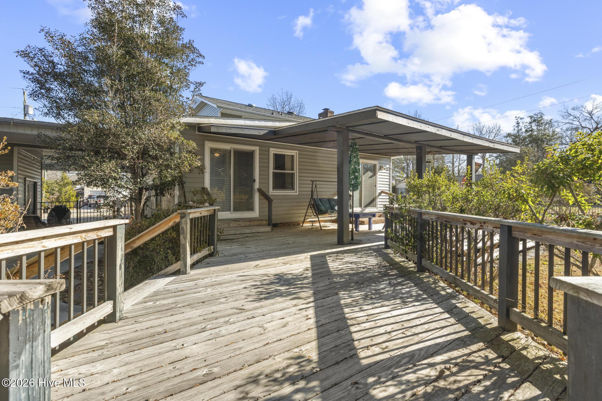 100552861 | Photo 37