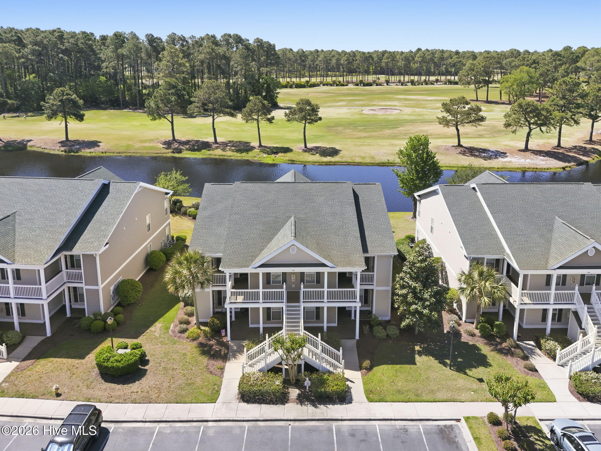 100569052 | Photo 35