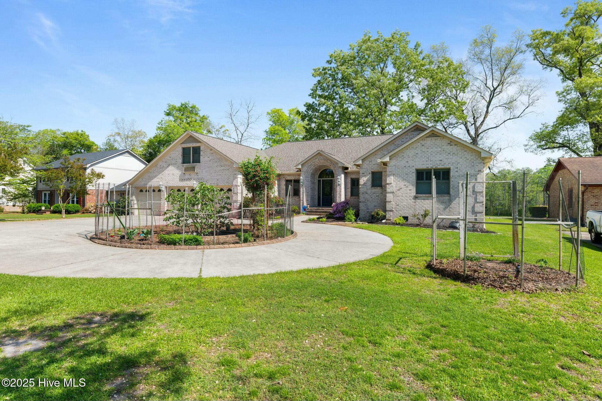 220 Shoreline Drive, New Bern, NC, 28562