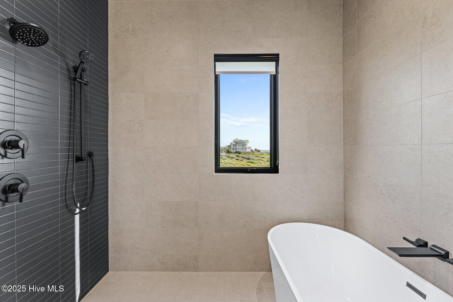 100535055 | Photo 20