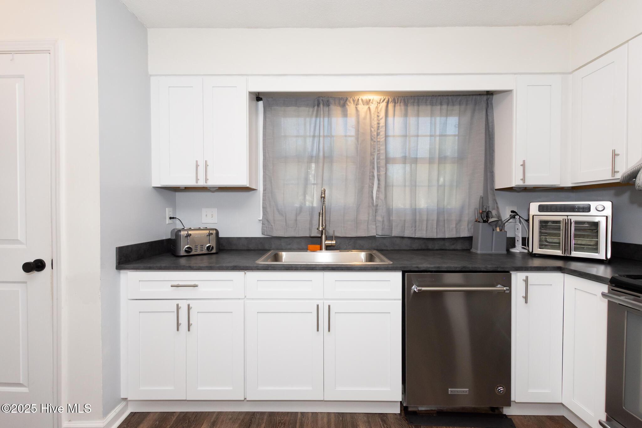 100546000 | Photo 19