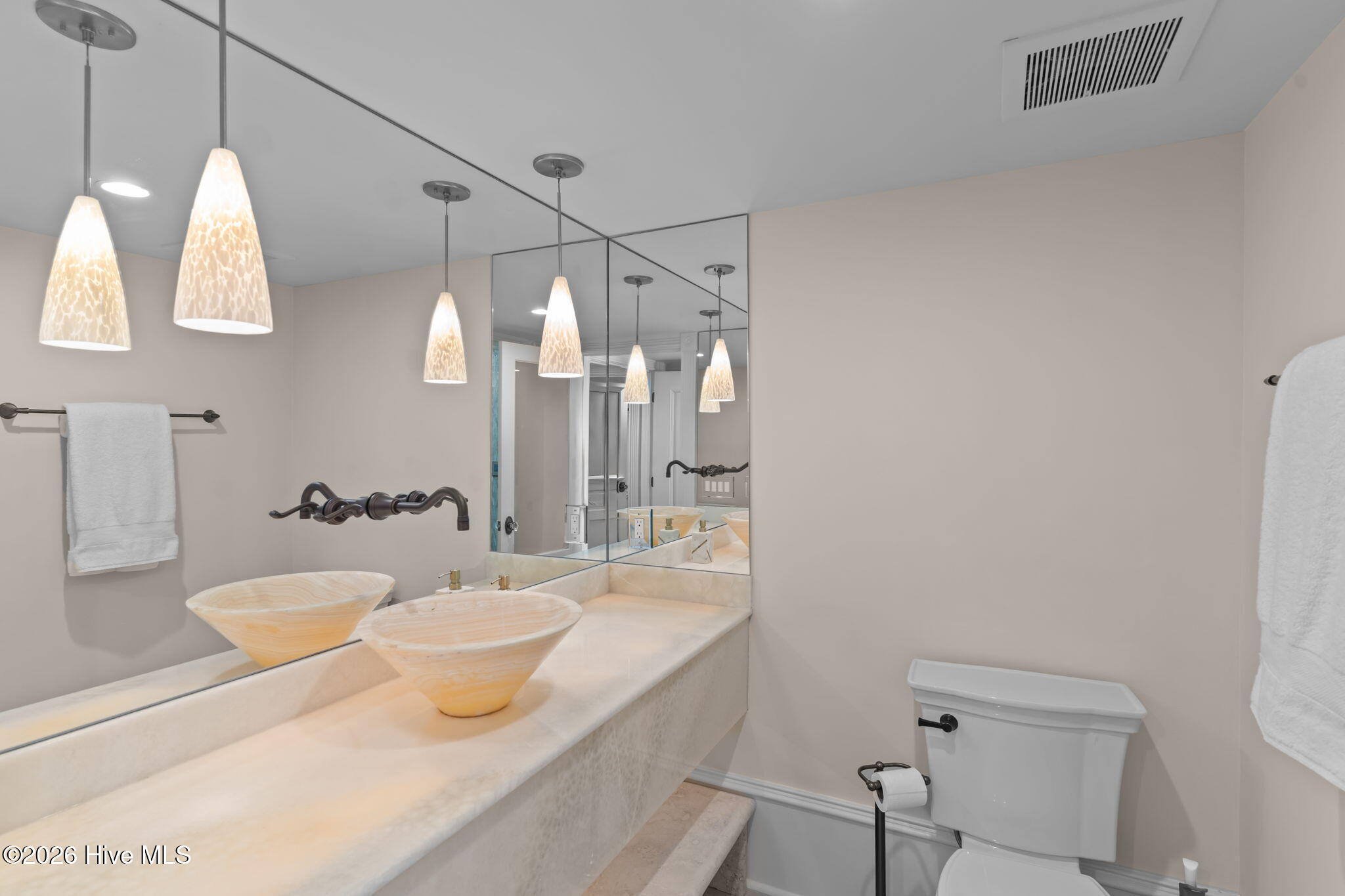 100552689 | Photo 72