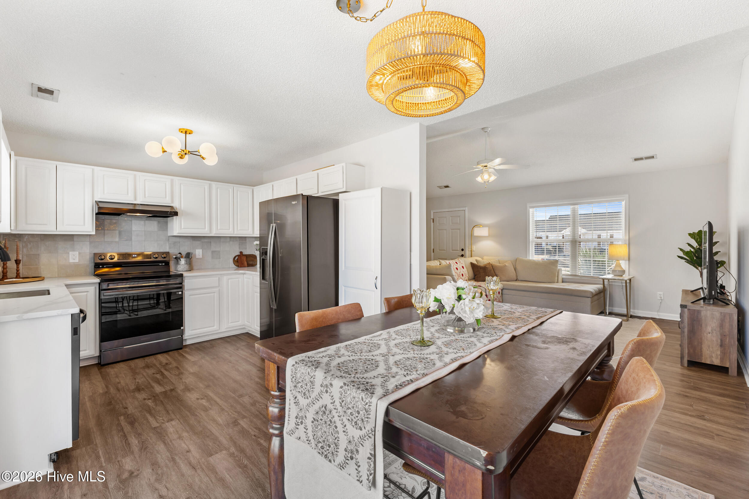 100554431 | Photo 15