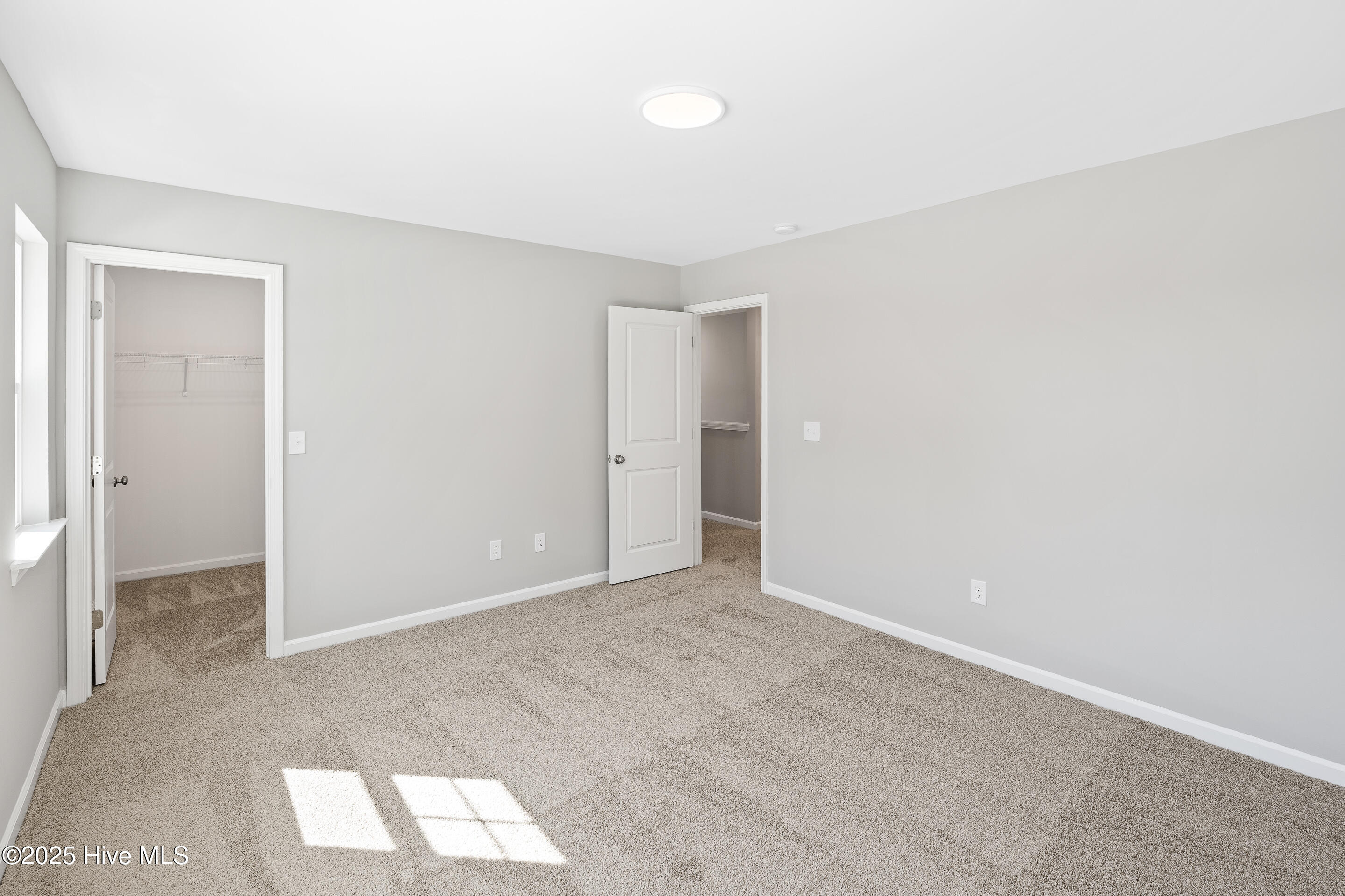 100515250 | Photo 26