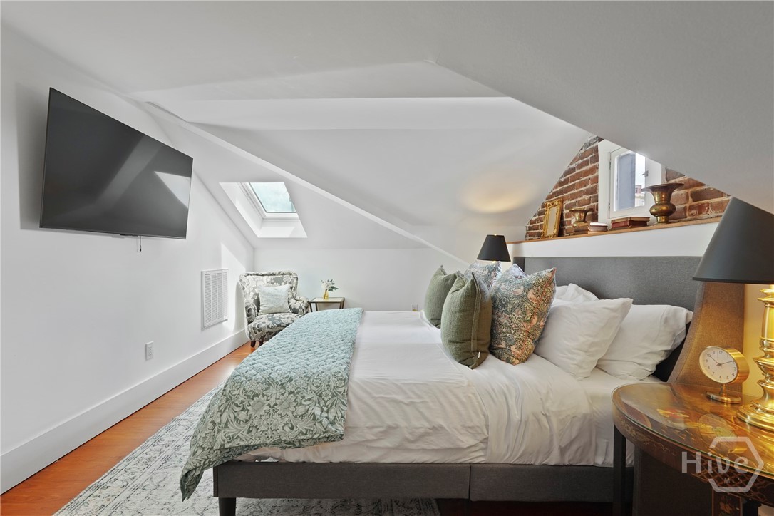 415 Whitaker Street, Savannah, GA, 31401