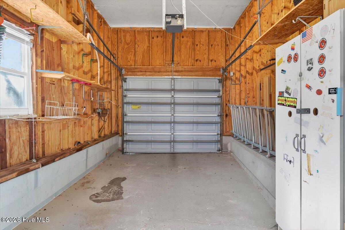 100549937 | Photo 43