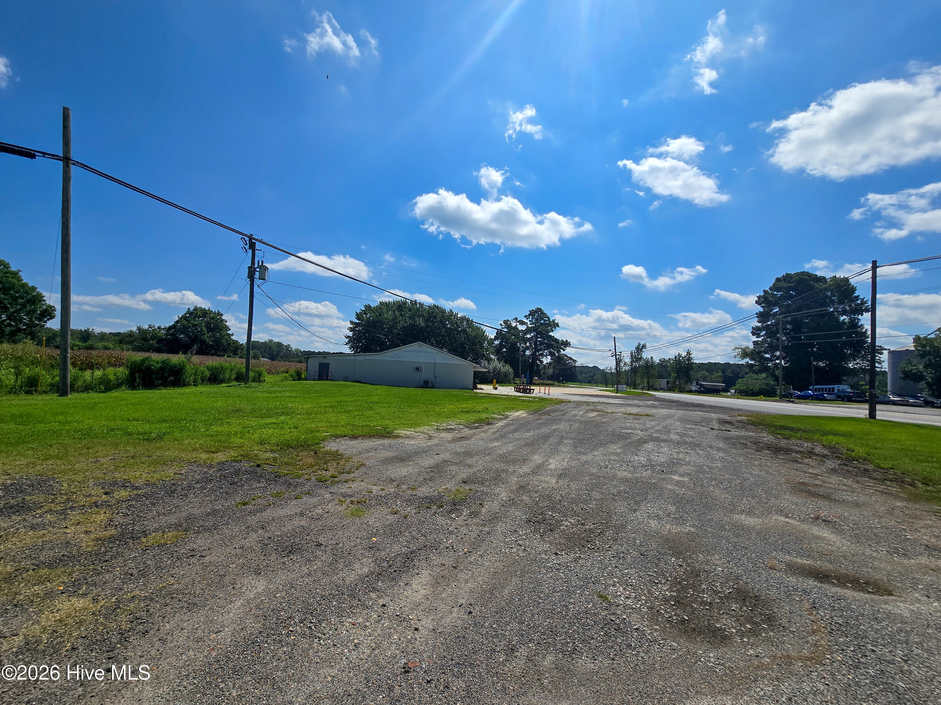 Exterior photo of 1014 Us Highway 158, Elizabeth City, NC 27909. MLS: 100598791