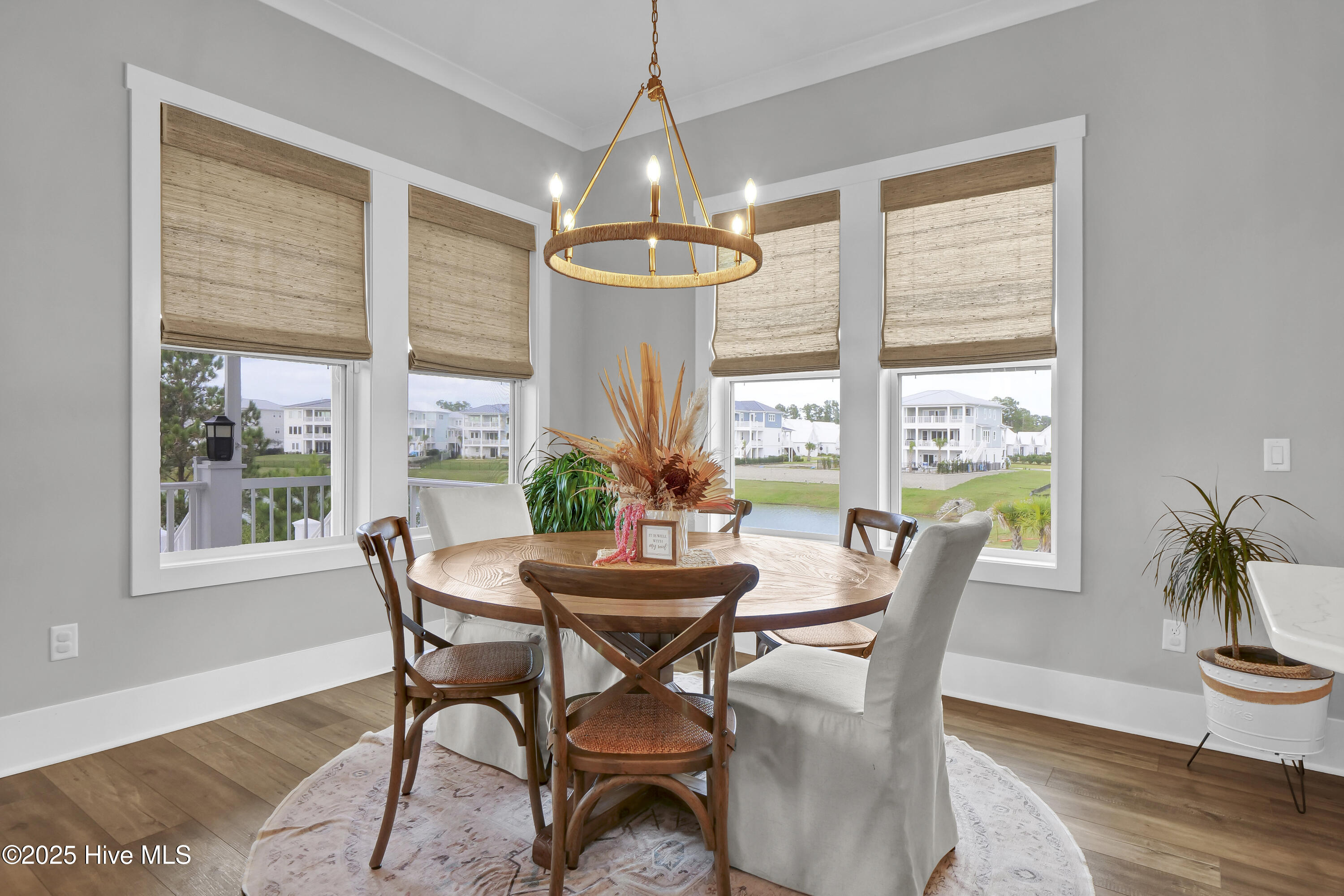 100534317 | Photo 11