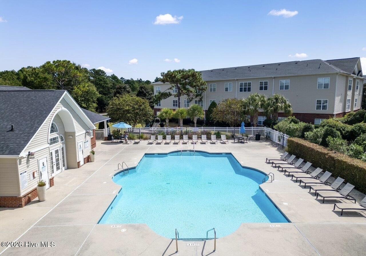 100552697 | Photo 15