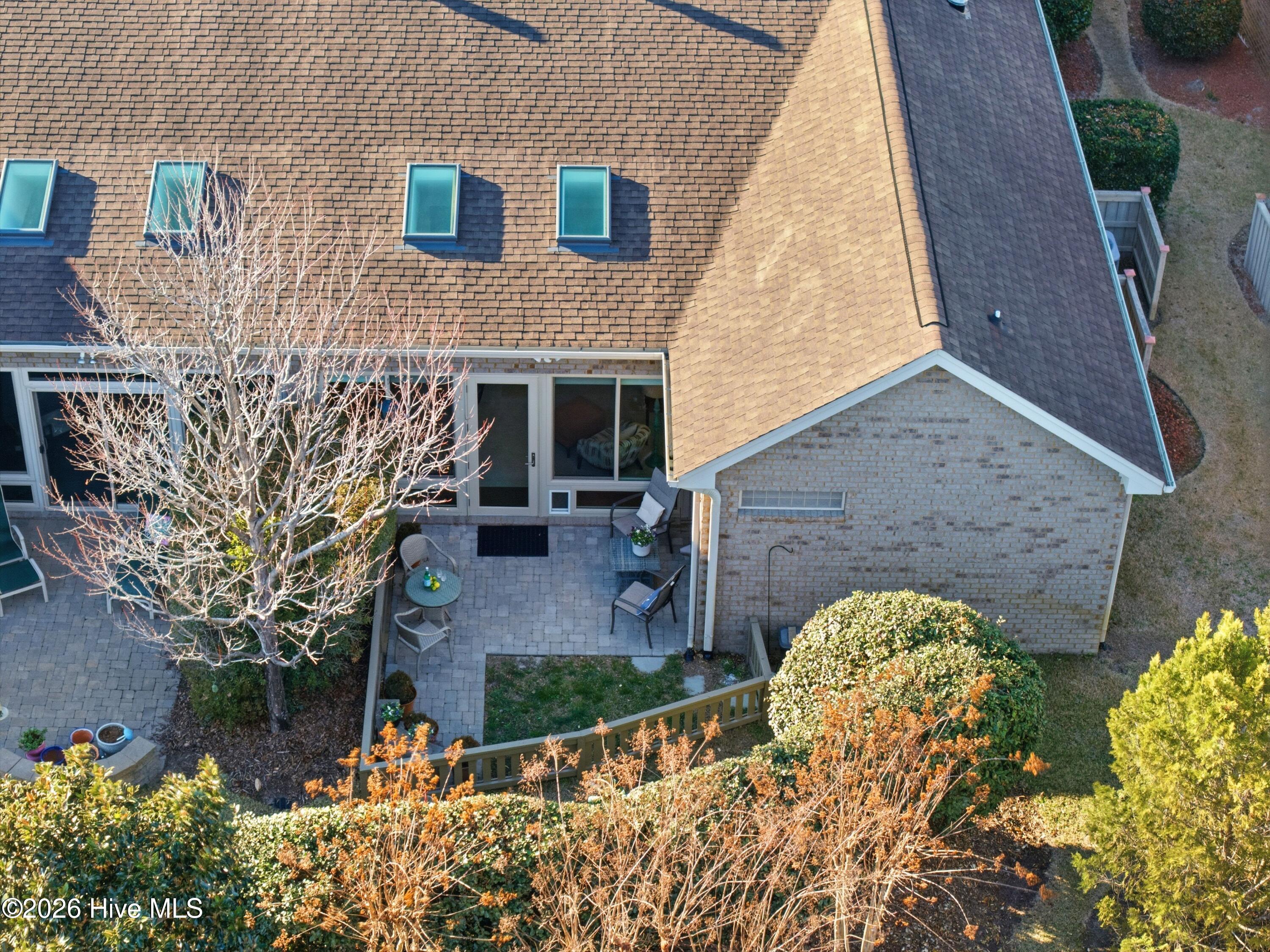 100552646 | Photo 33