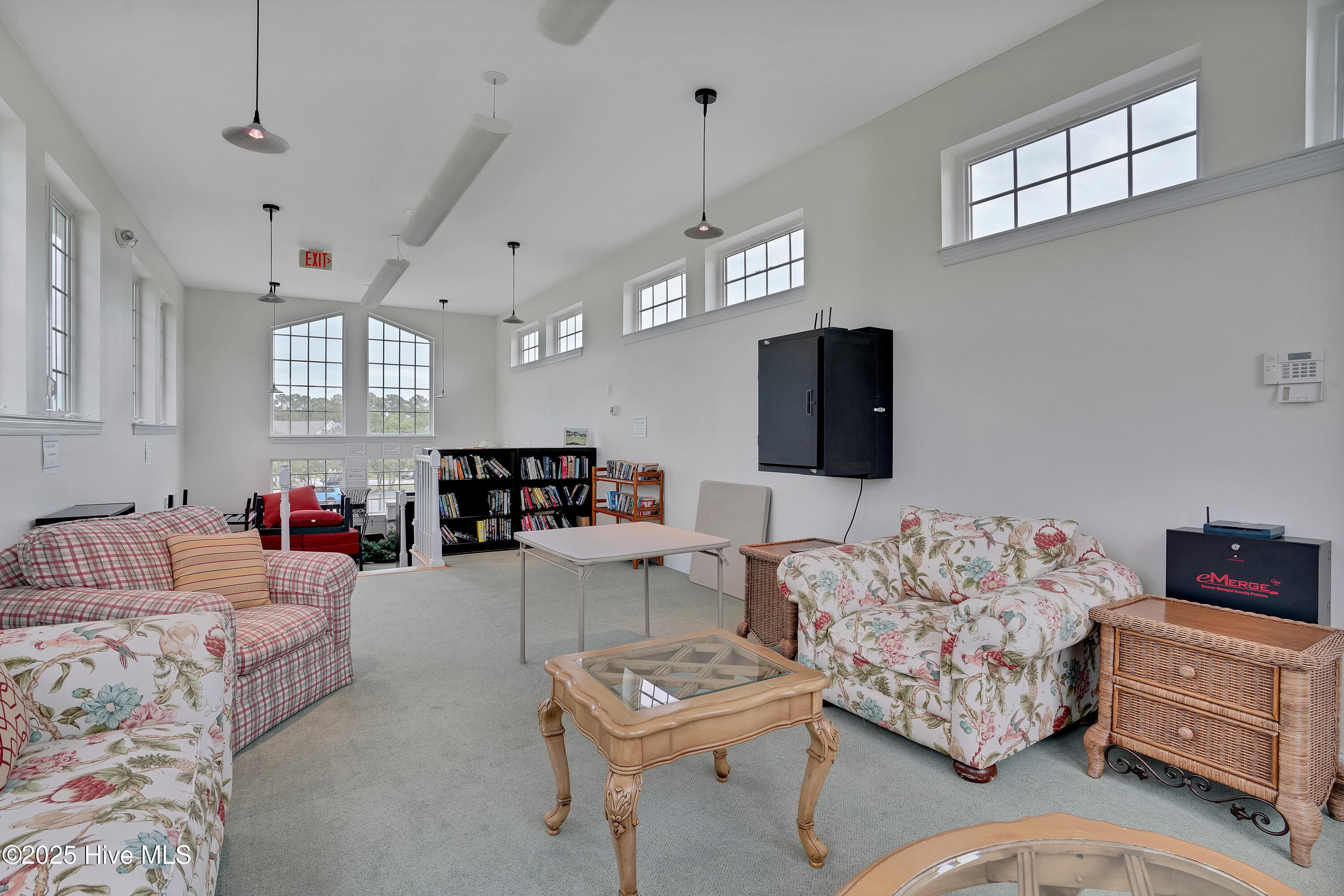 100520248 | Photo 59