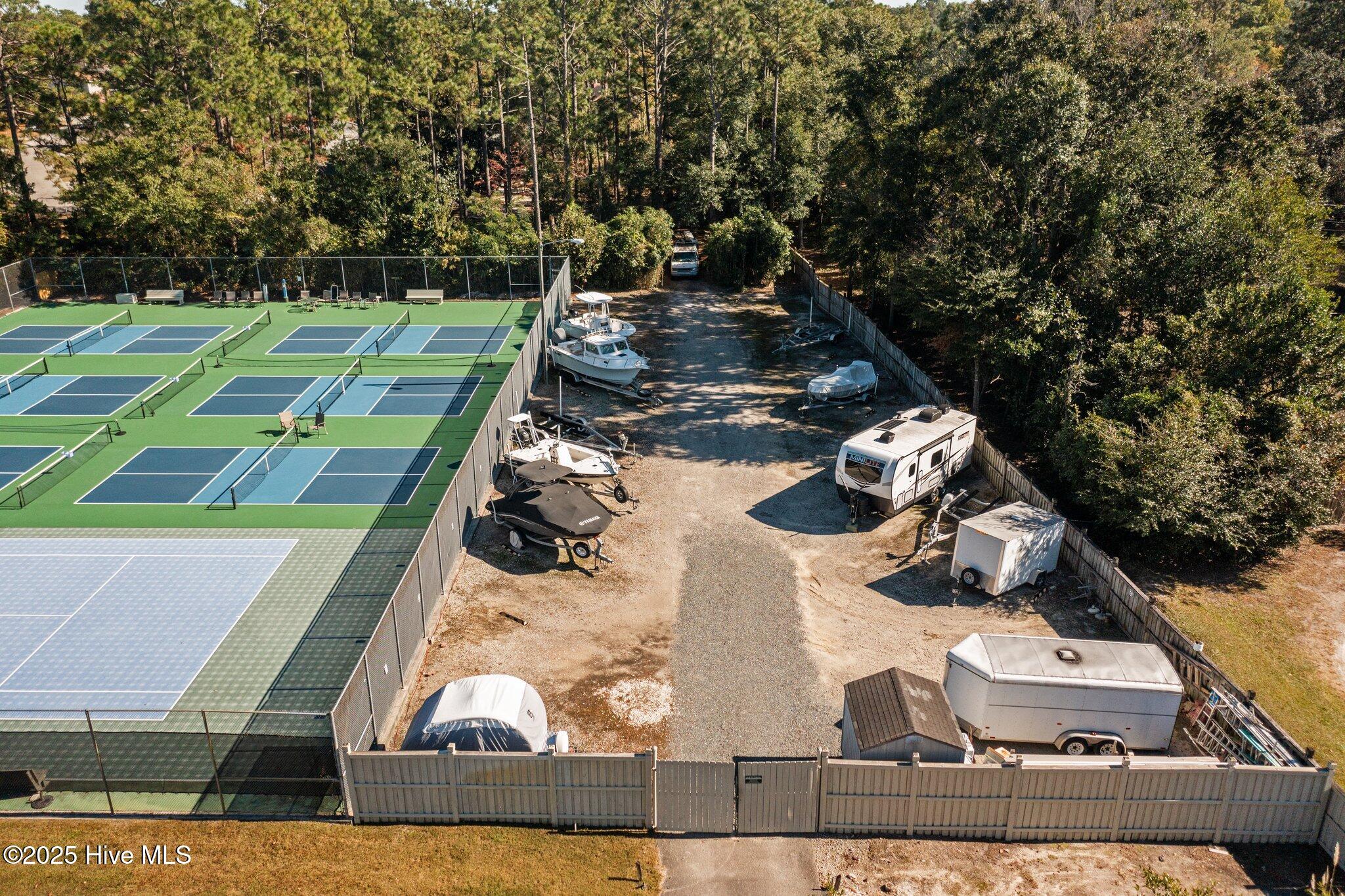 100537867 | Photo 38