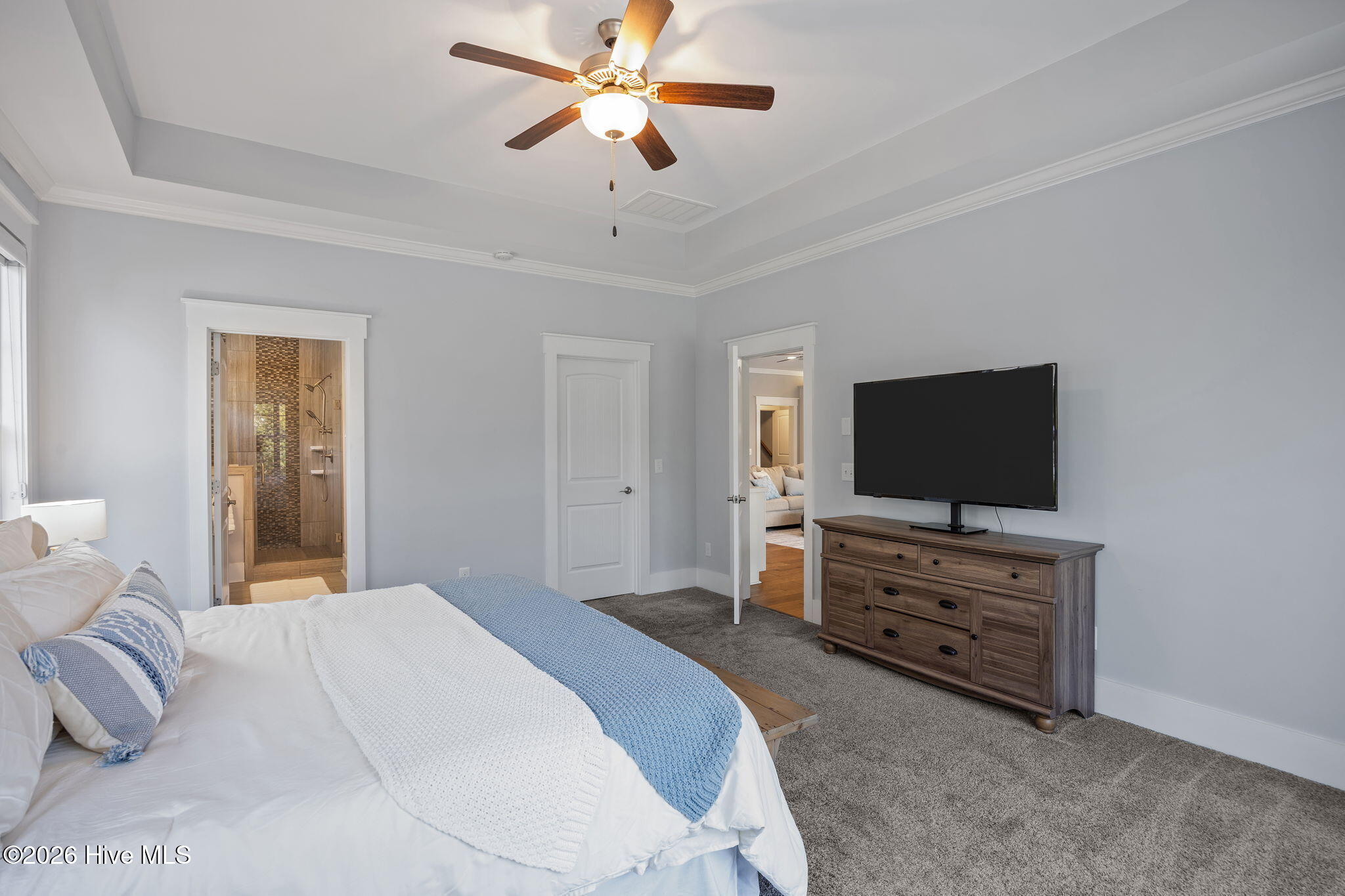 100563042 | Photo 22