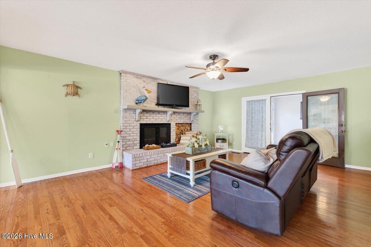 100554267 | Photo 17