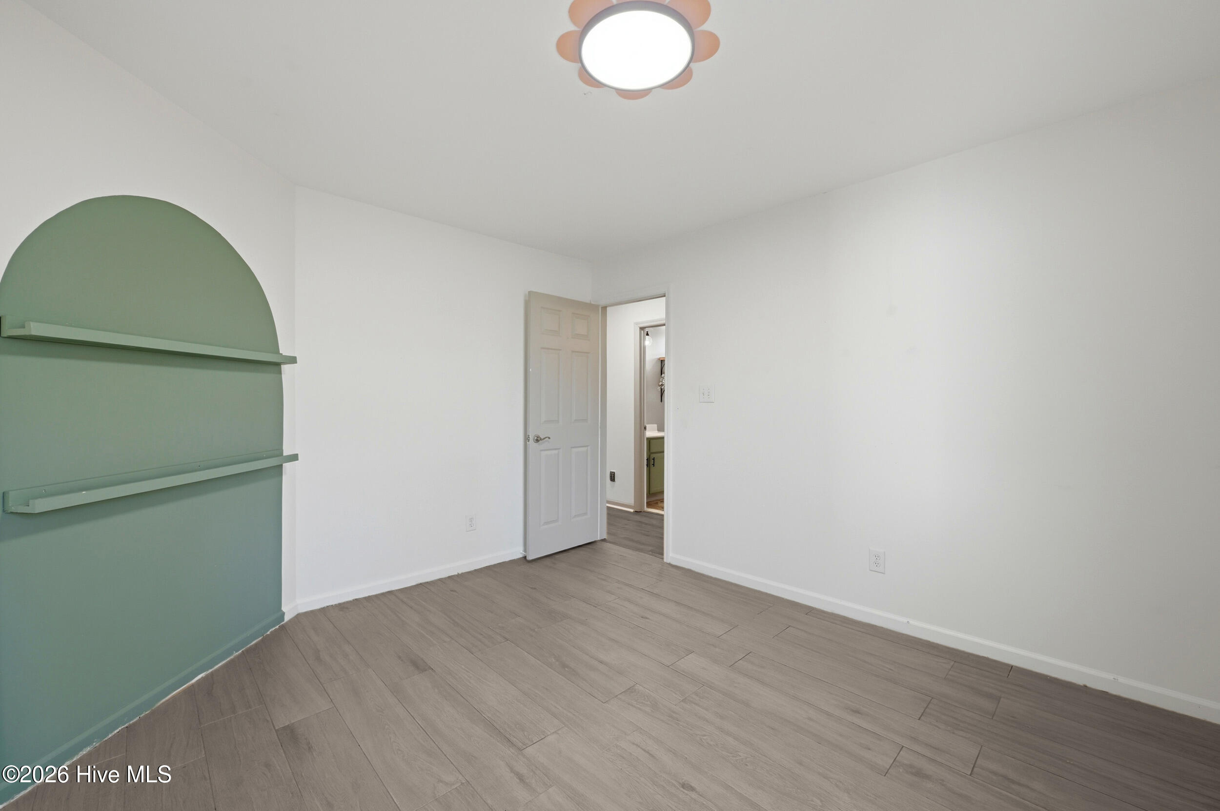 100559678 | Photo 22