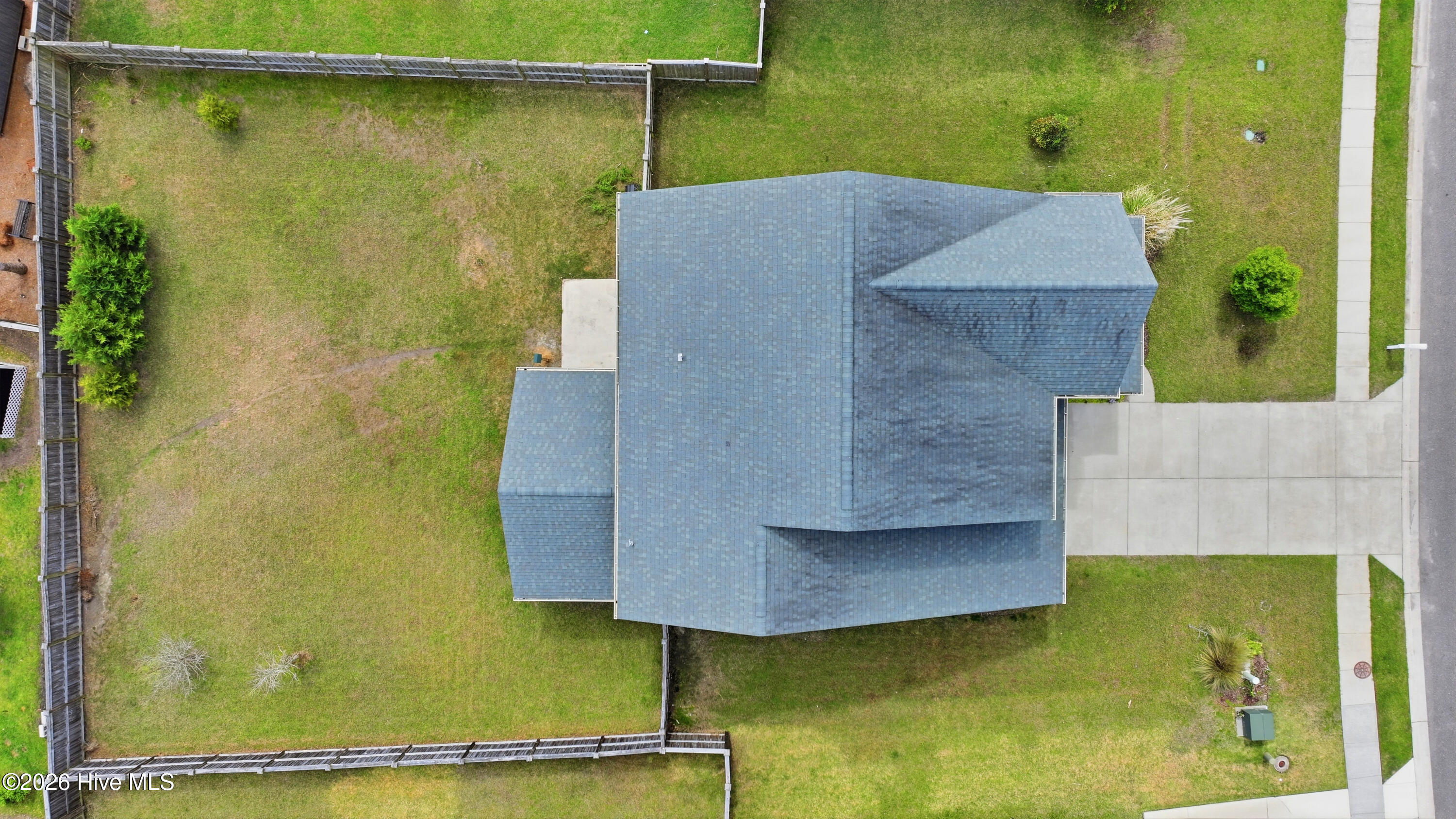 100563104 | Photo 46