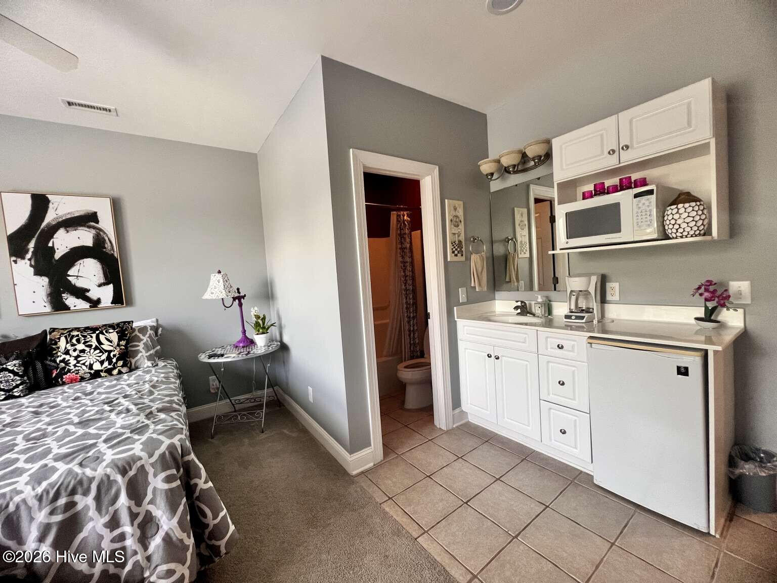 100557265 | Photo 23