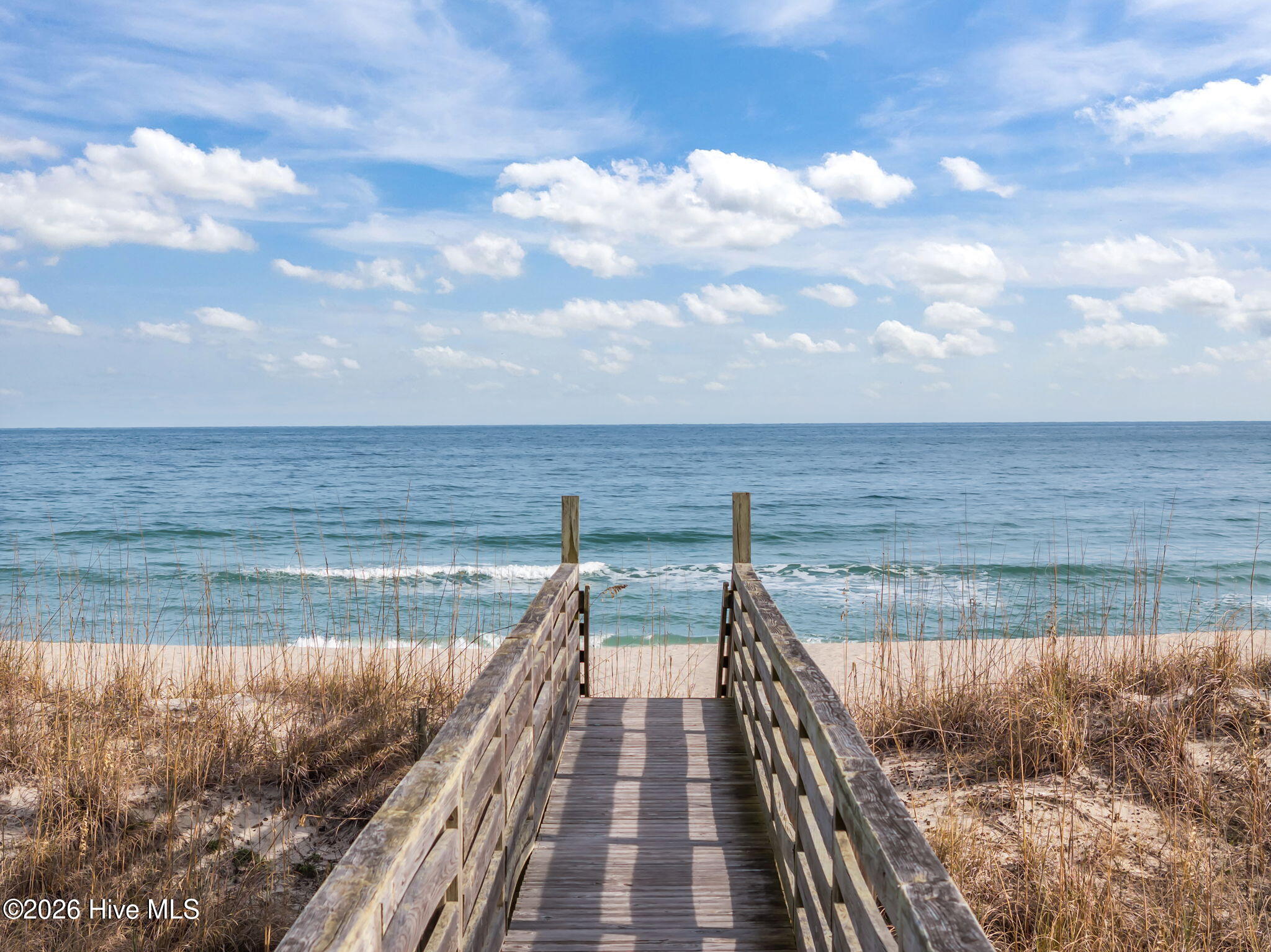 100549615 | Photo 36