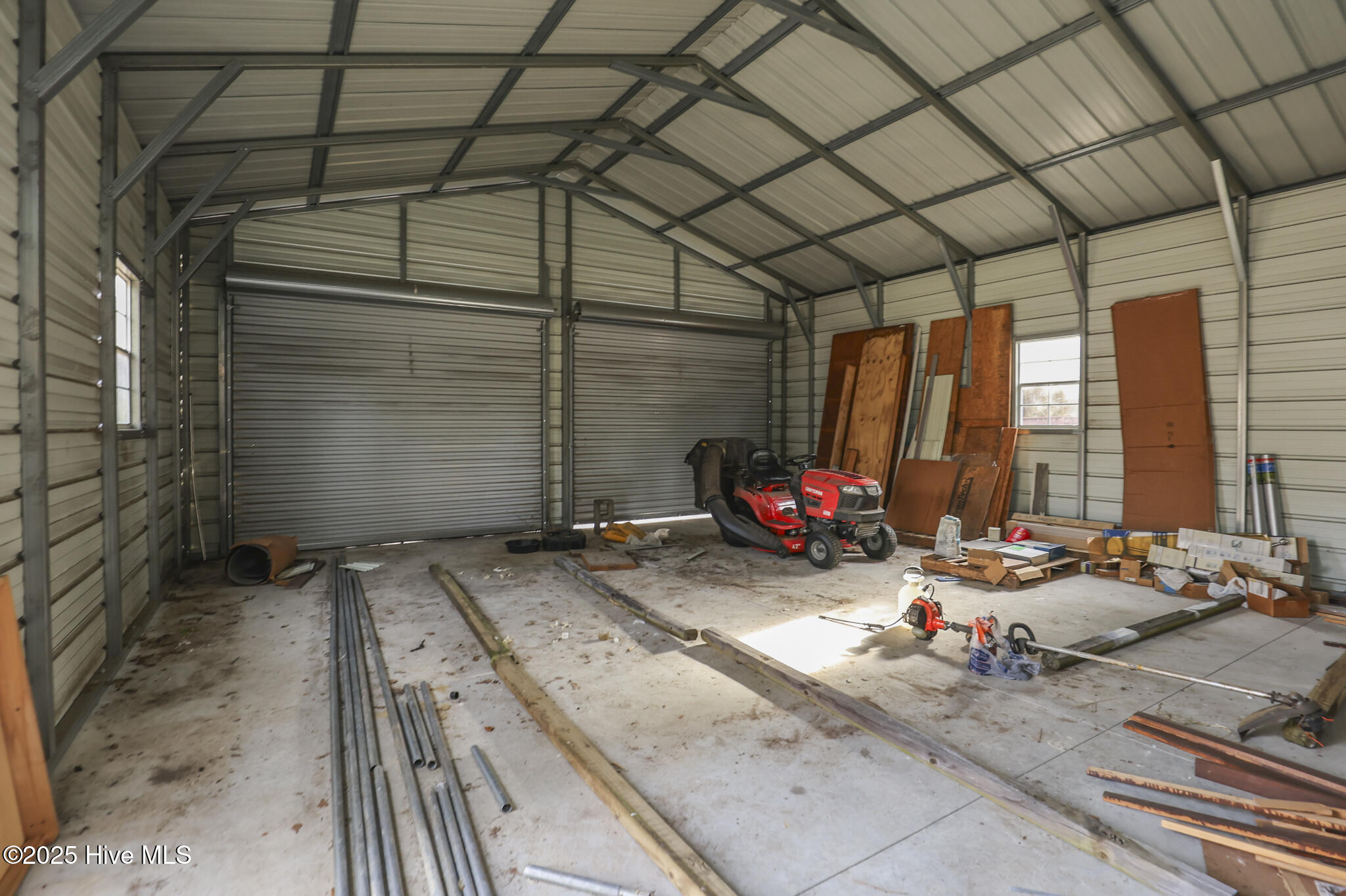 100553205 | Photo 45