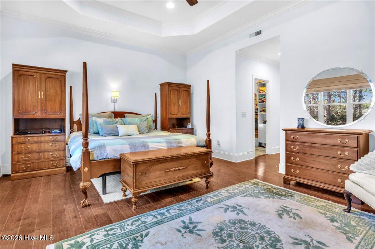 100556407 | Photo 44