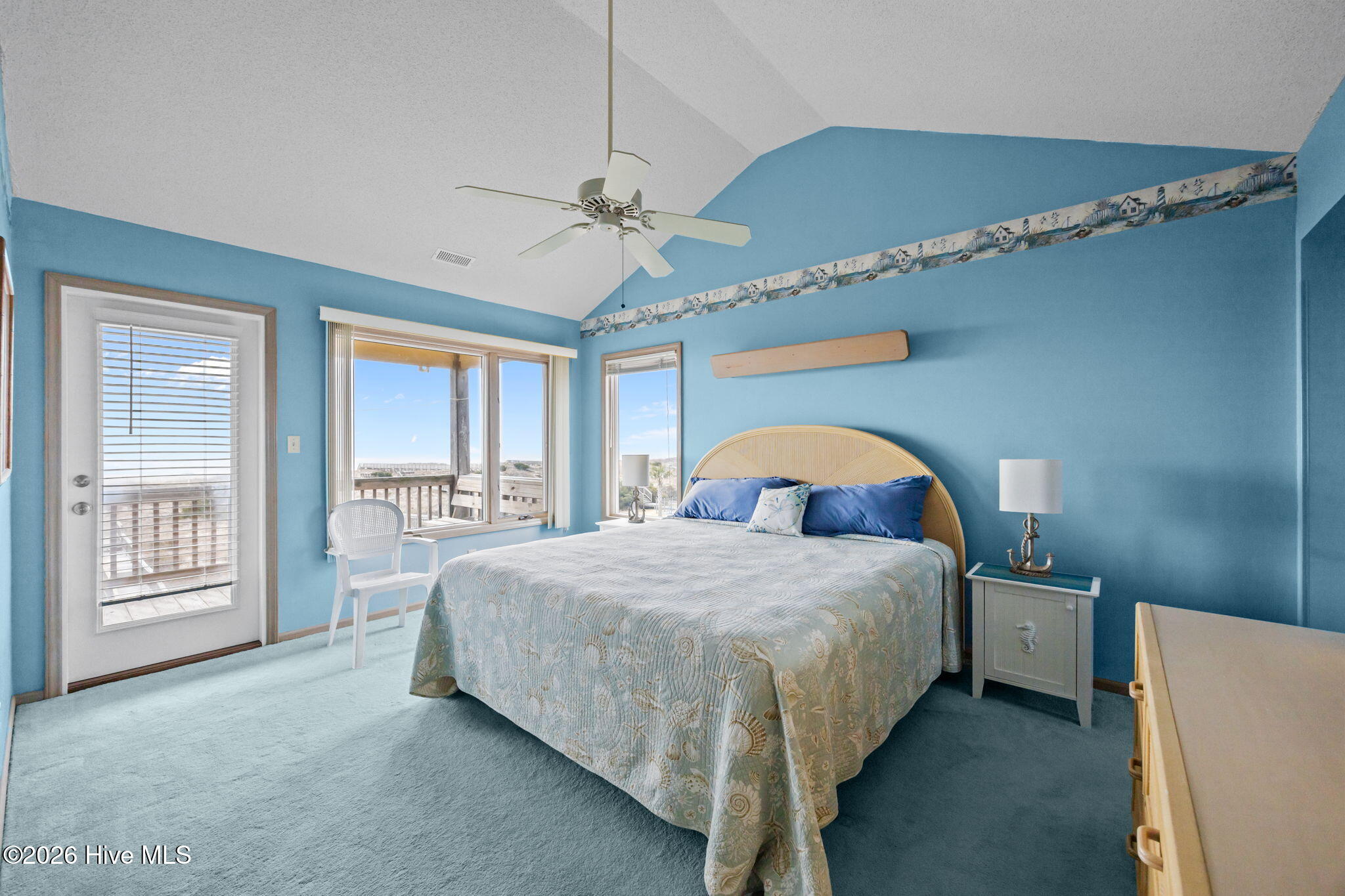 100554247 | Photo 48