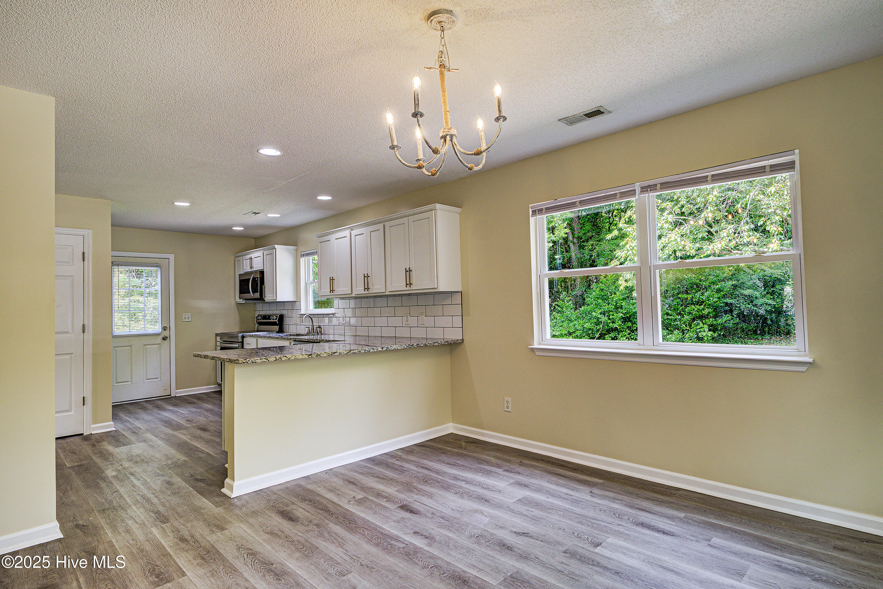 3538 Wilshire Boulevard, Wilmington, NC 28403 – photo 3: IMG_3163_4_5