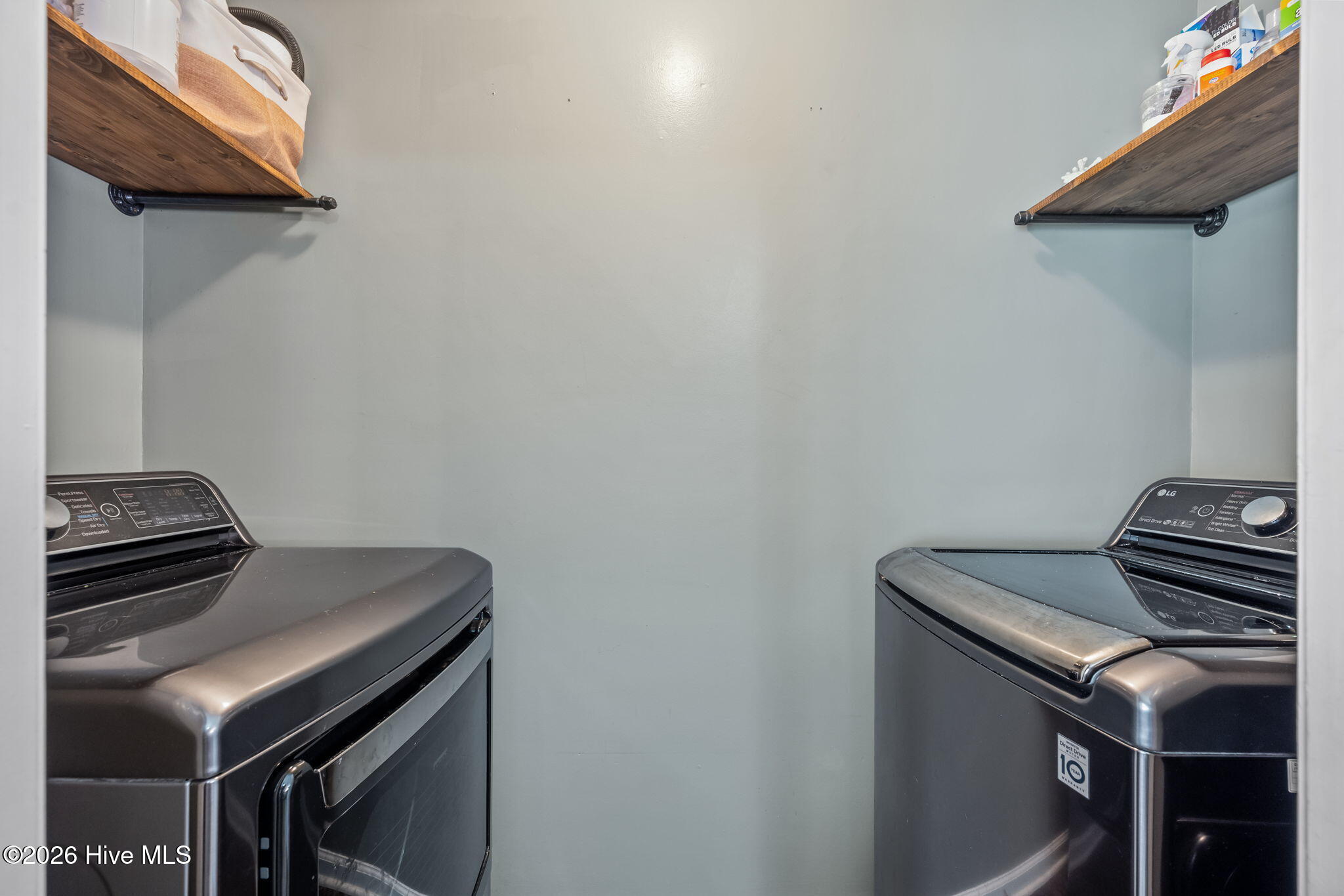 100564313 | Photo 21