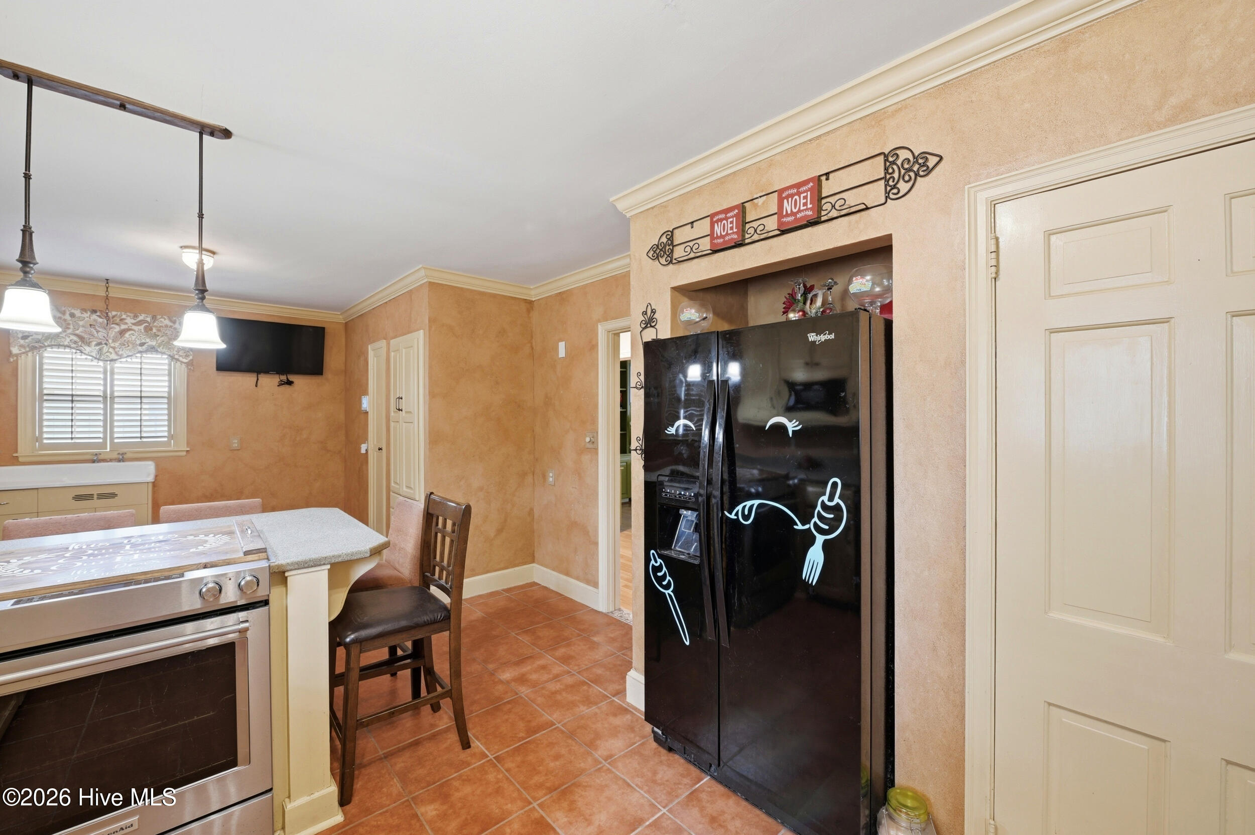 100560095 | Photo 17