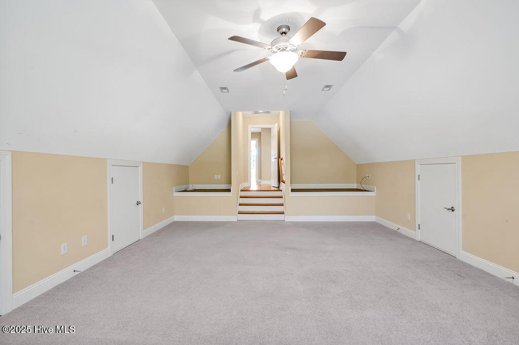 100506420 | Photo 32