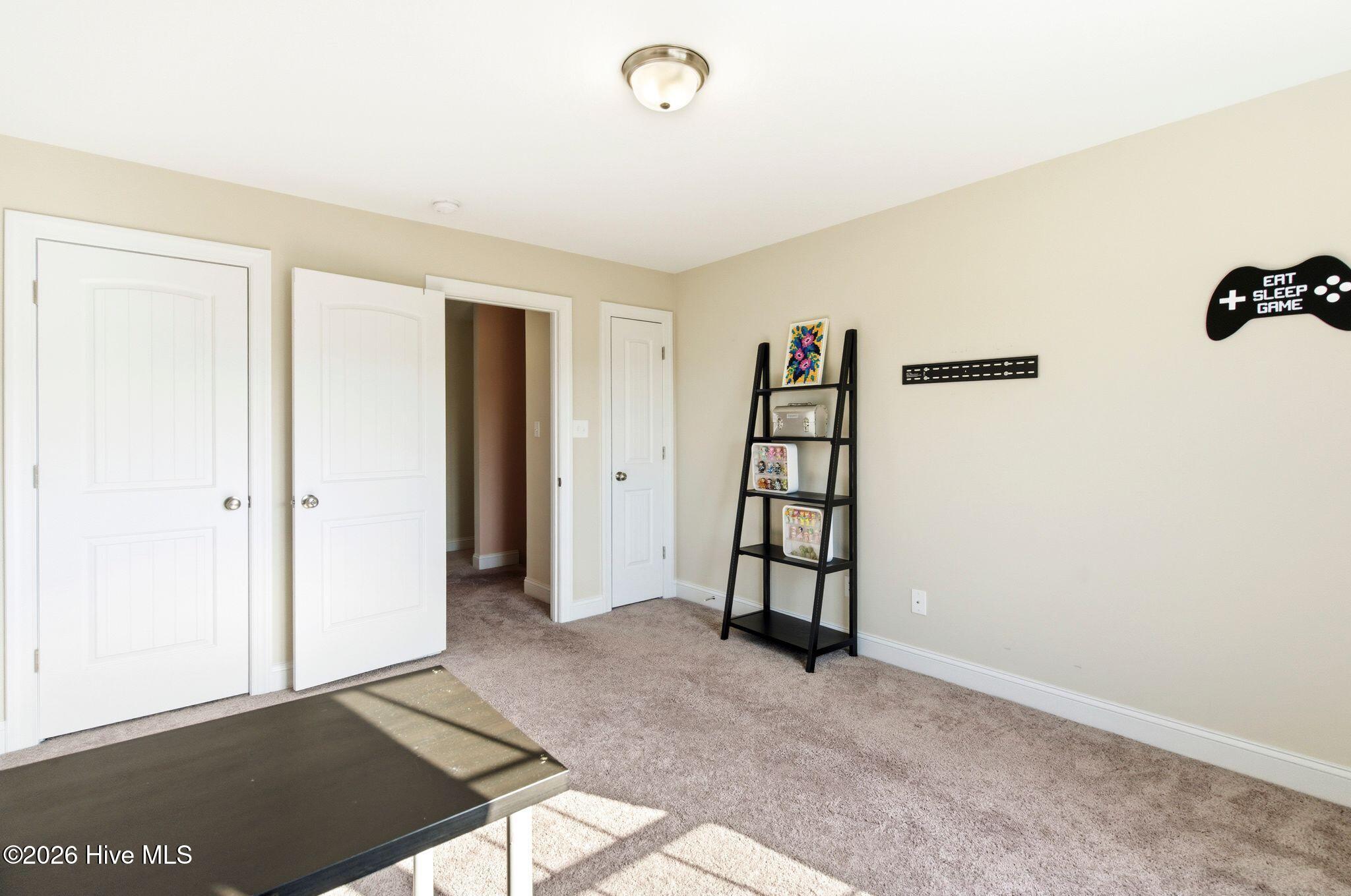 100563998 | Photo 36