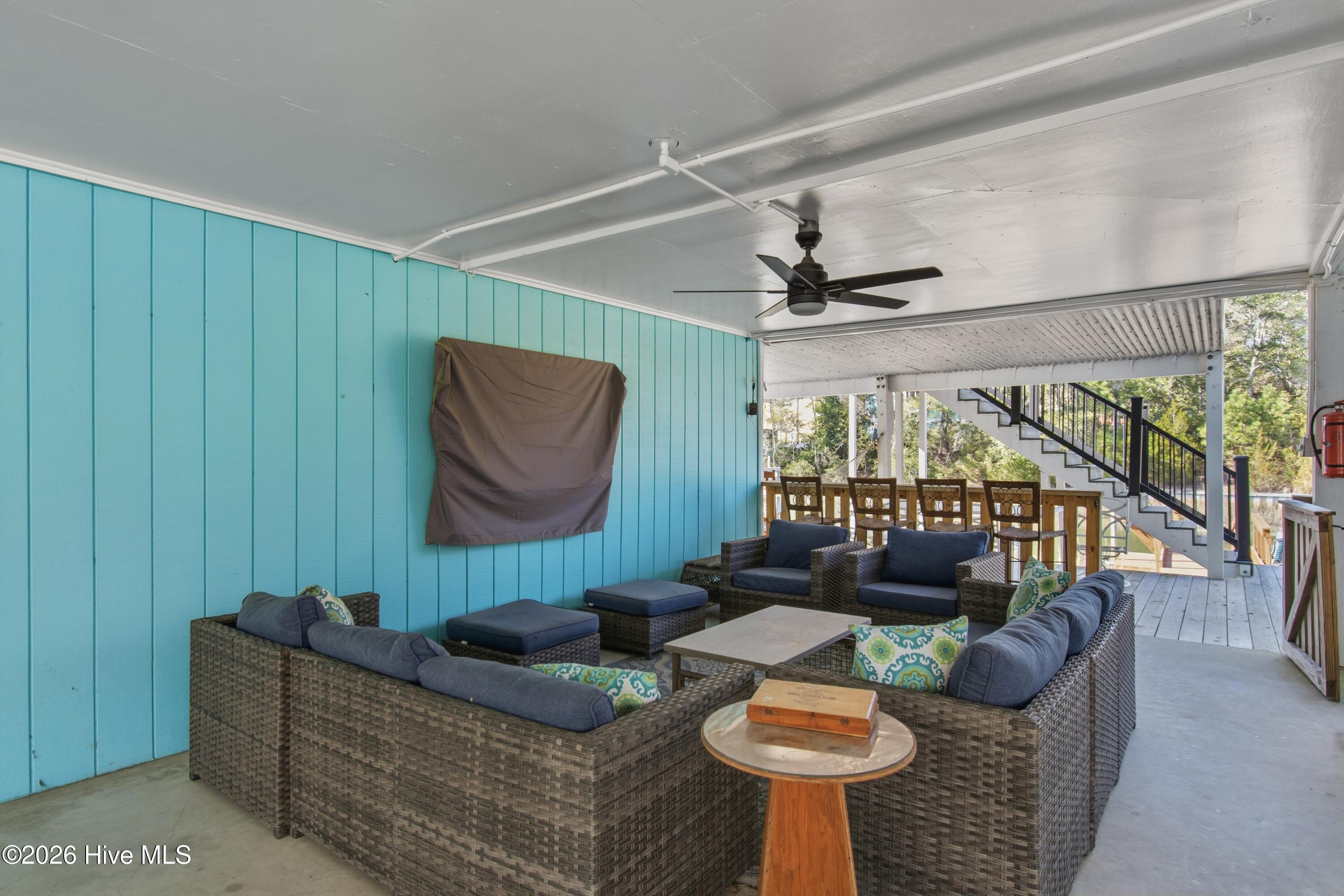 100550998 | Photo 46