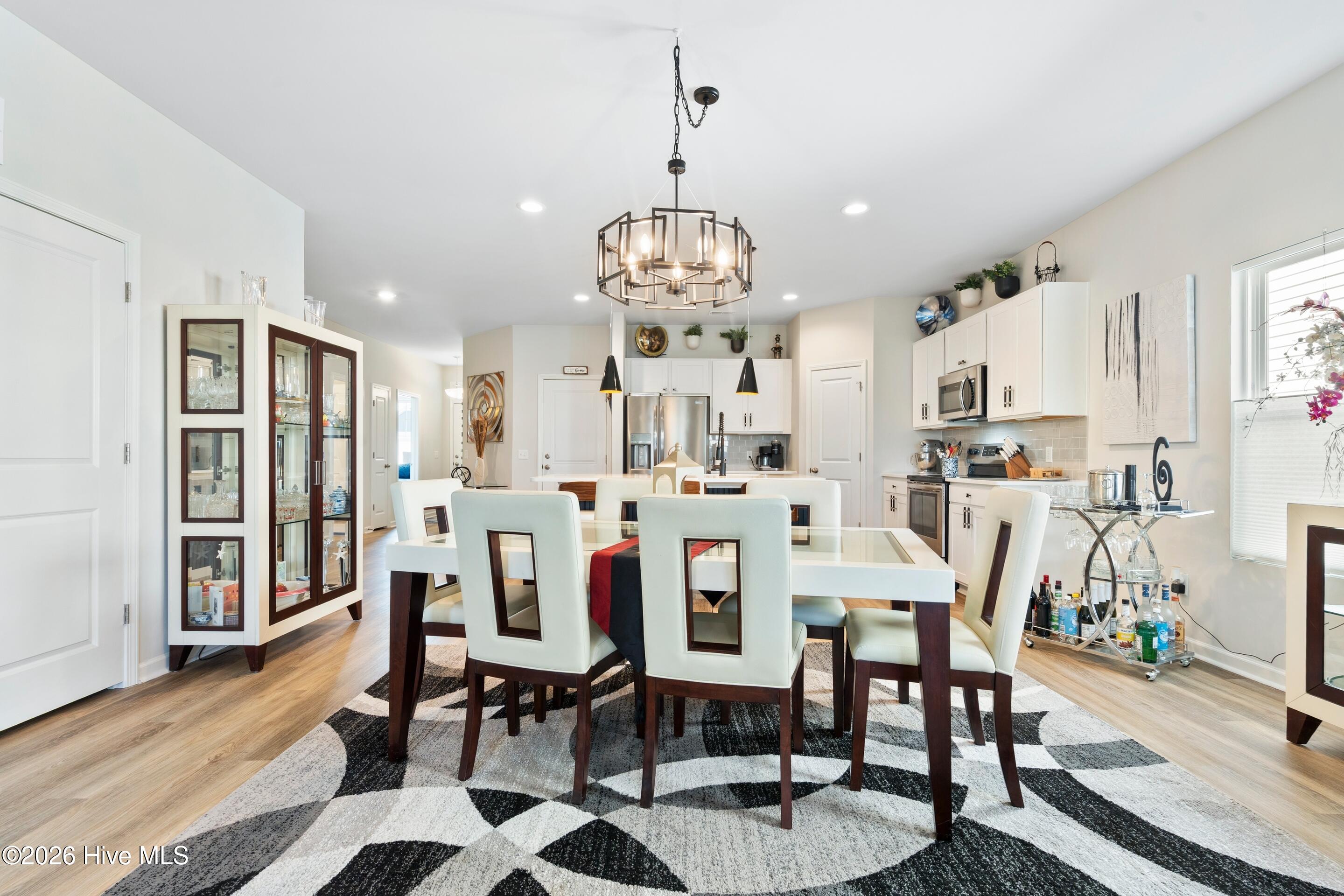 100550634 | Photo 12