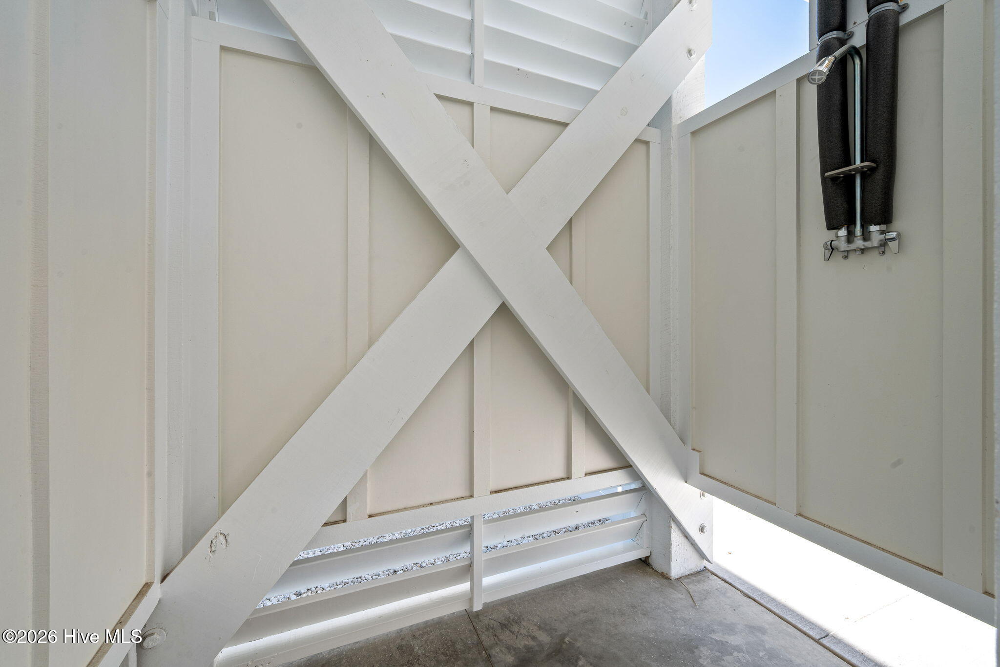 100550572 | Photo 47