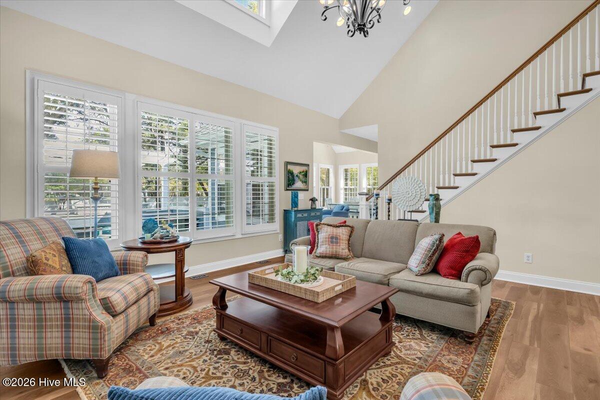 100567087 | Photo 17