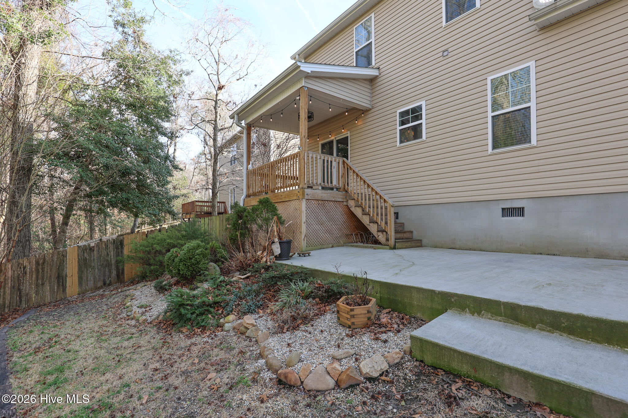 100559390 | Photo 58