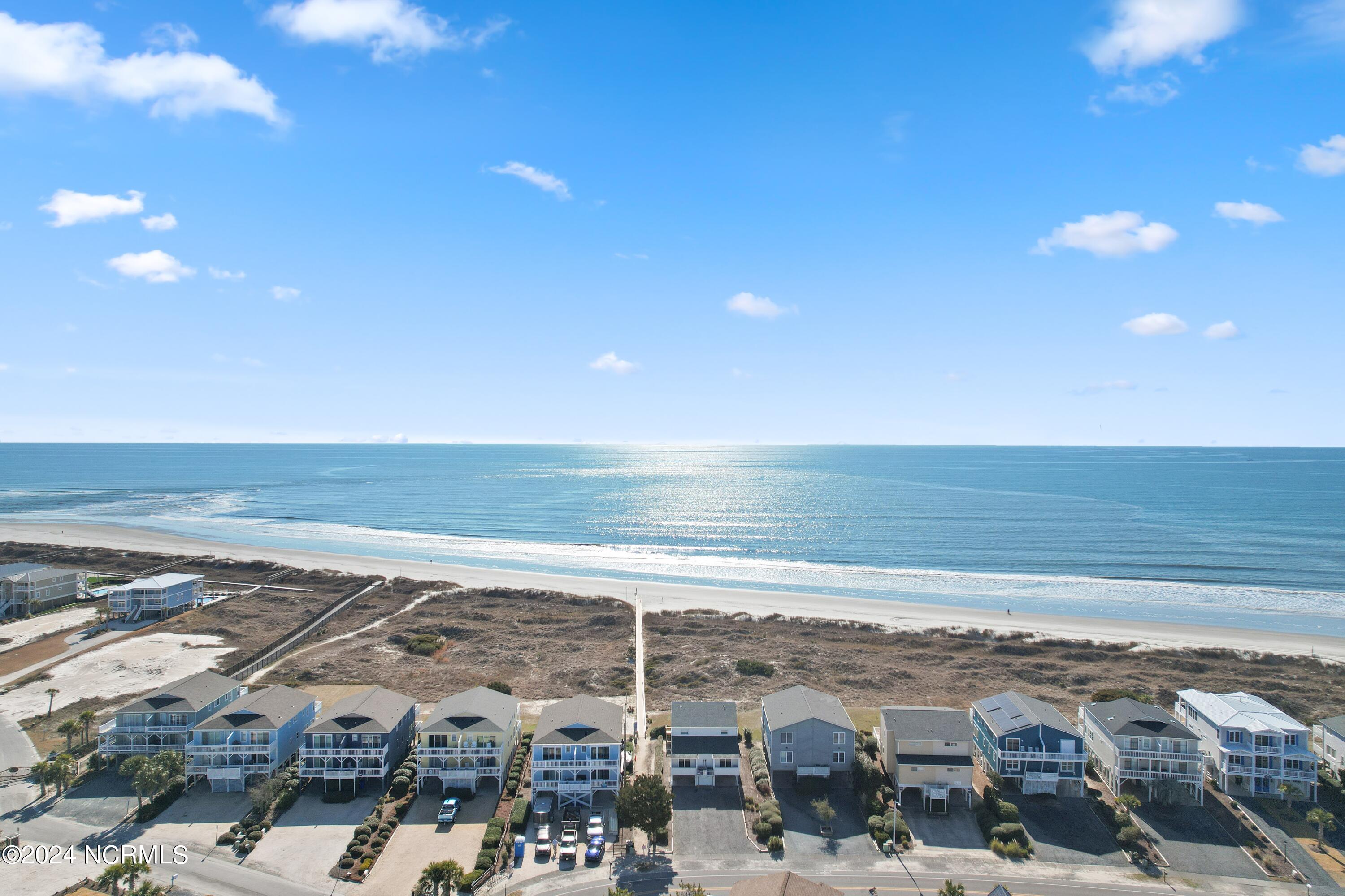 100547764 | Photo 44