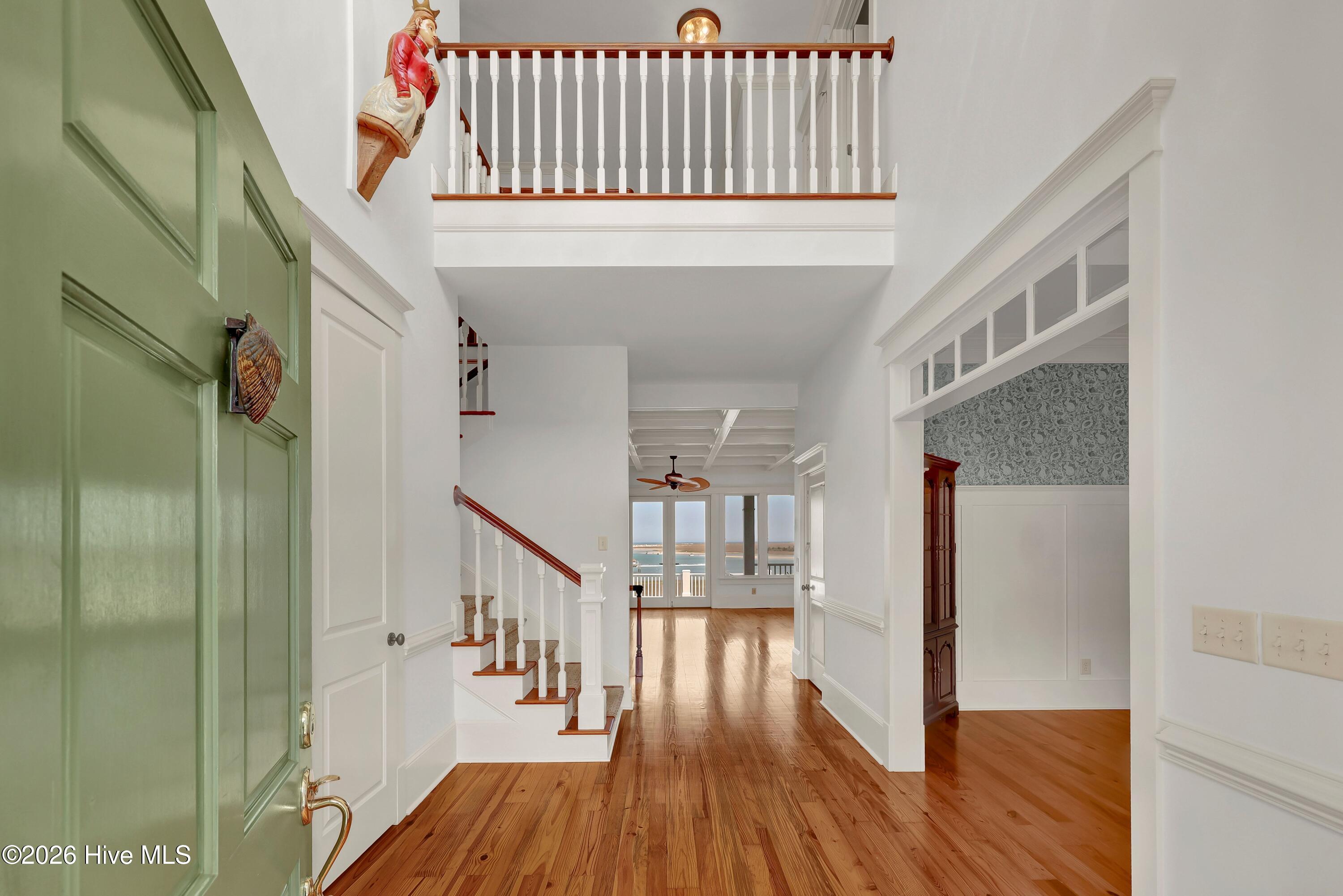 100569484 | Photo 15