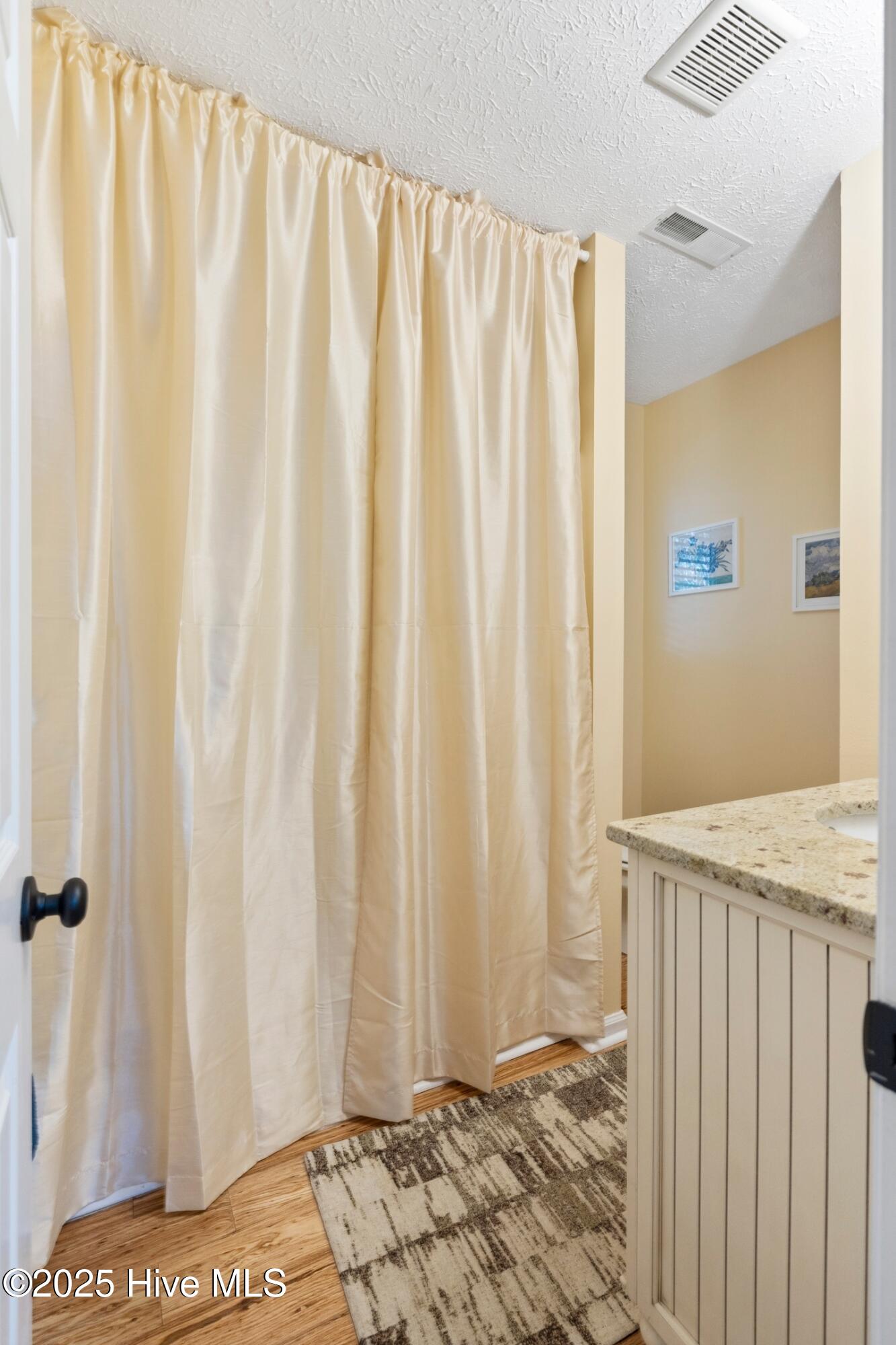 100545026 | Photo 17