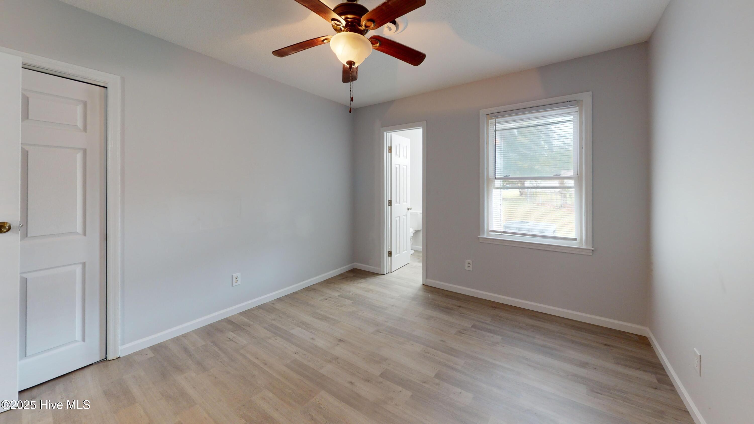 100536322 | Photo 29