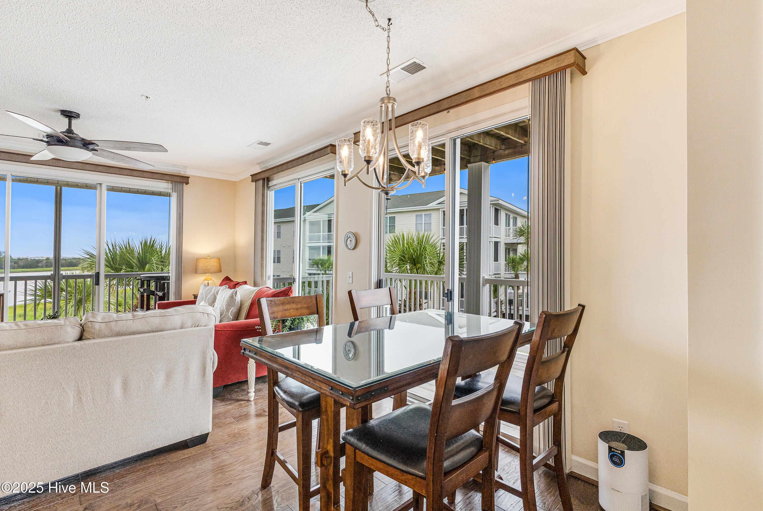 1135 Park Road SW Unit 4201, Sunset Beach, NC 28468 – photo 17: Dining area